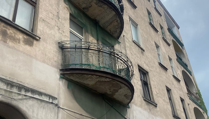 zdjęcie elewacji frontowej budynku
